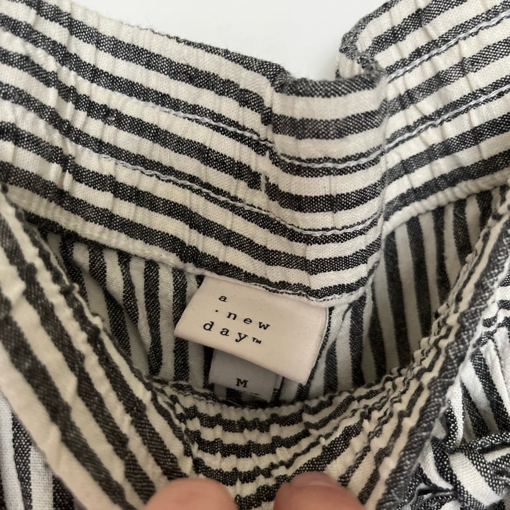 Linen pants - Picture 2 of 2